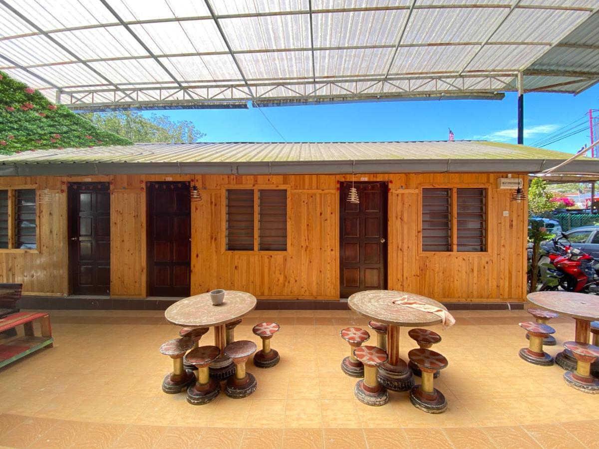 Aiza Homestay Opposite Abang Strawberry Taman Sedia Tanah Rata Dış mekan fotoğraf