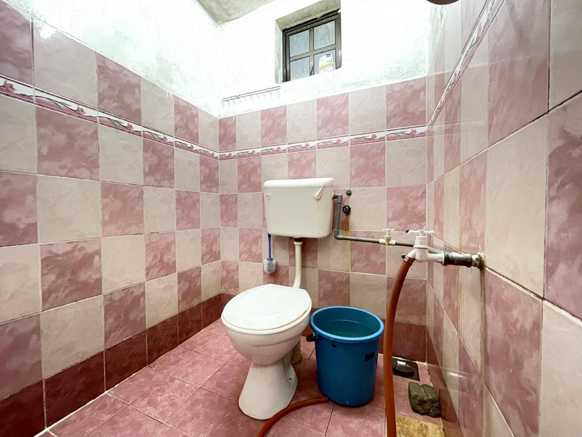 Aiza Homestay Opposite Abang Strawberry Taman Sedia Tanah Rata Dış mekan fotoğraf