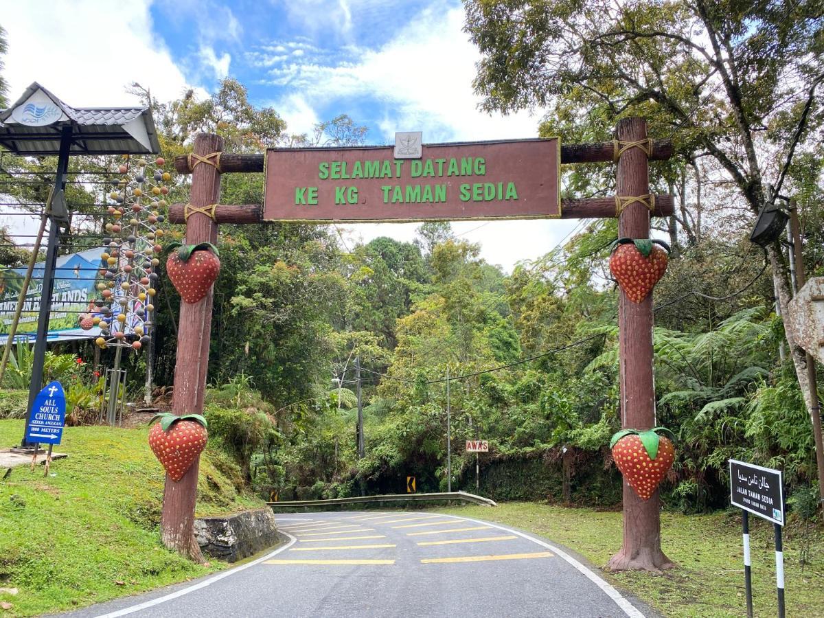 Aiza Homestay Opposite Abang Strawberry Taman Sedia Tanah Rata Dış mekan fotoğraf