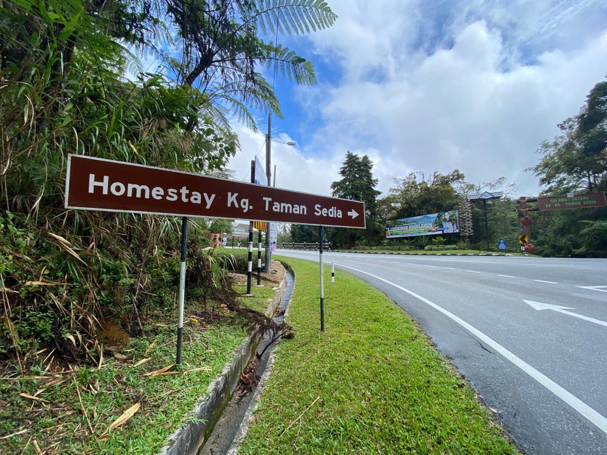 Aiza Homestay Opposite Abang Strawberry Taman Sedia Tanah Rata Dış mekan fotoğraf