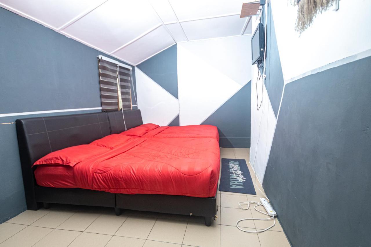 Aiza Homestay Opposite Abang Strawberry Taman Sedia Tanah Rata Dış mekan fotoğraf